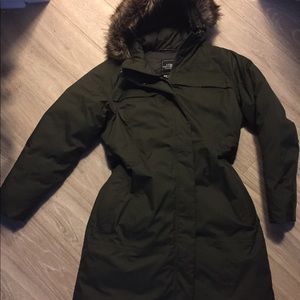 Brand new, down, L North Face parka